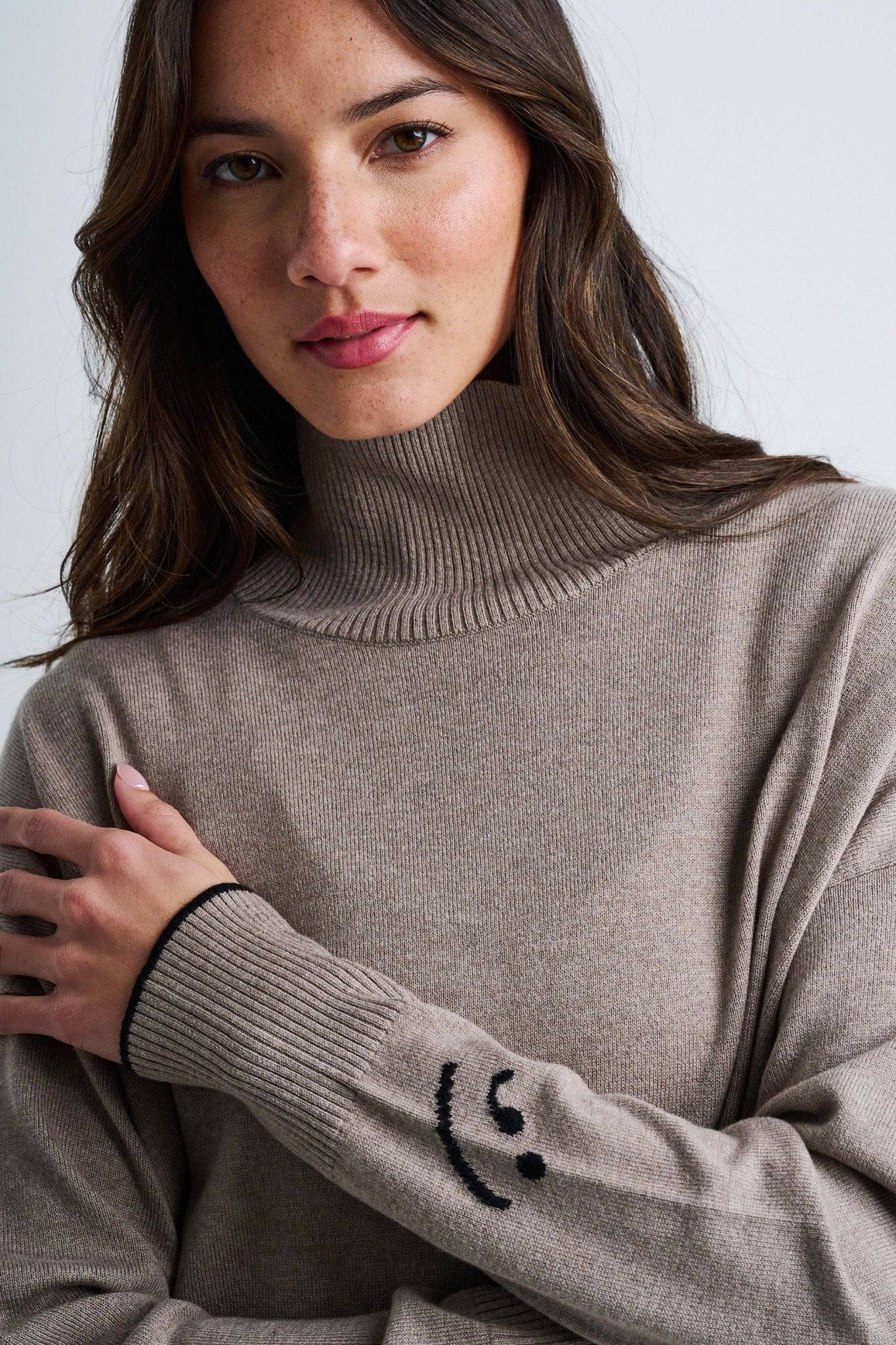 THE WINK TURTLENECK - Sweater - LISA TODD